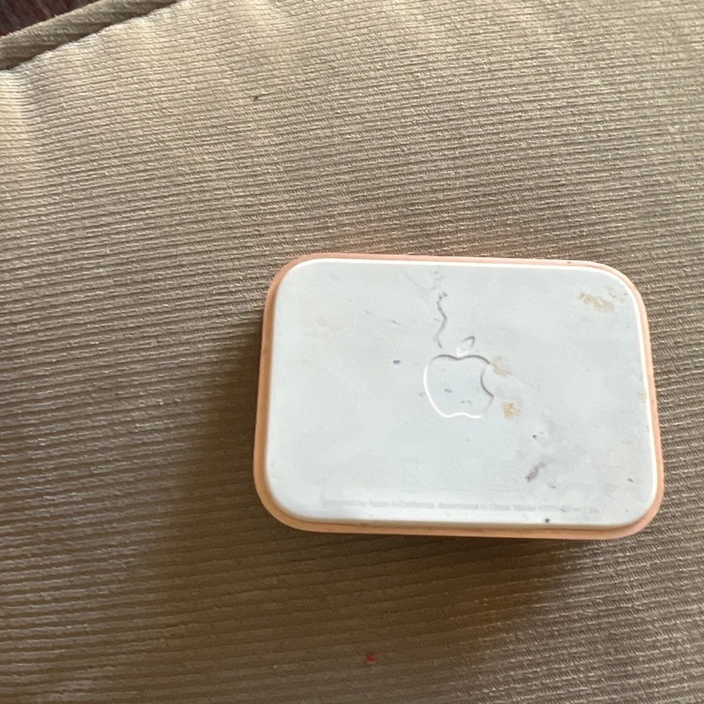 Apple genuine lightning